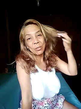 Lady Lolla11 online show from April 26, 2026, 5:43 pm