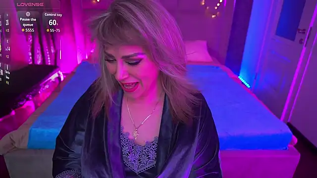Snapshot of CandyLadyyy chatting on June 4, 2026, 8:57 pm CandyLadyyy online show from June 4, 2026, 8:57 pm