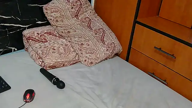 Snapshot of EbonyAlphaBitch chatting on February 26, 2026, 10:32 pm EbonyAlphaBitch online show from February 26, 2026, 10:32 pm