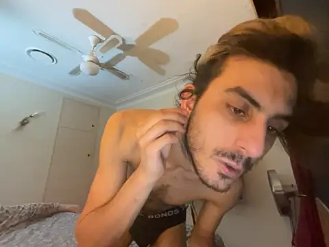 Snapshot of twink69Finger chatting on September 21, 2025, 4:01 pm twink69Finger online show from September 21, 2025, 4:01 pm