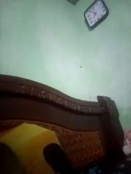 Snapshot of VictoriaLuxe chatting on October 18, 2025, 12:01 am VictoriaLuxe online show from October 18, 2025, 12:01 am