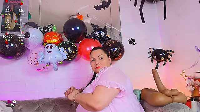 Snapshot of EllenaBoobs_ chatting on October 27, 2025, 5:41 am EllenaBoobs online show from October 27, 2025, 5:41 am