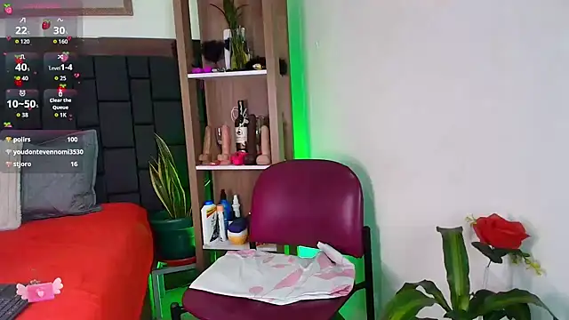 EllenaBoobs  online show from April 24, 2026, 4:14 am