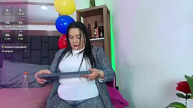 Snapshot of EllenaBoobs_ chatting on June 27, 2026, 4:07 am EllenaBoobs online show from June 27, 2026, 4:07 am