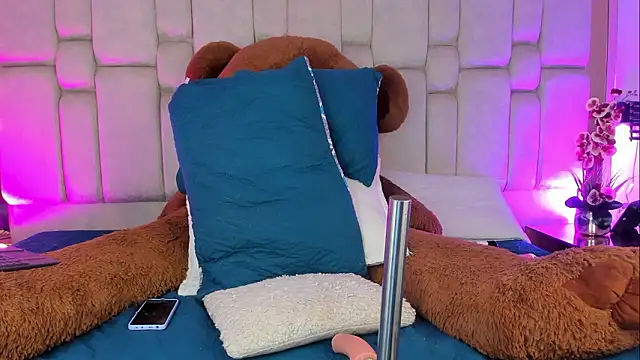 Daia Ortiz online show from February 4, 2026, 10:27 pm