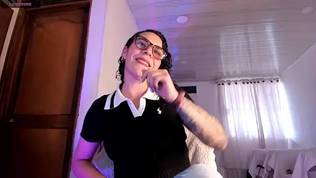 mia velvet1 online show from April 30, 2026, 6:26 pm