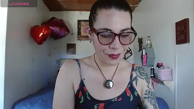 mia velvet1 online show from April 26, 2026, 3:20 pm