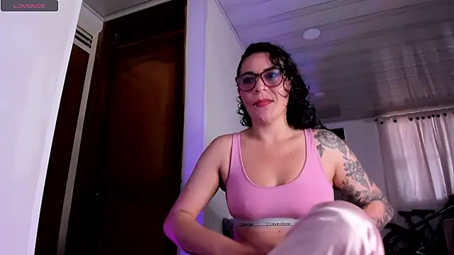 mia velvet1 online show from July 27, 2026, 1:18 pm