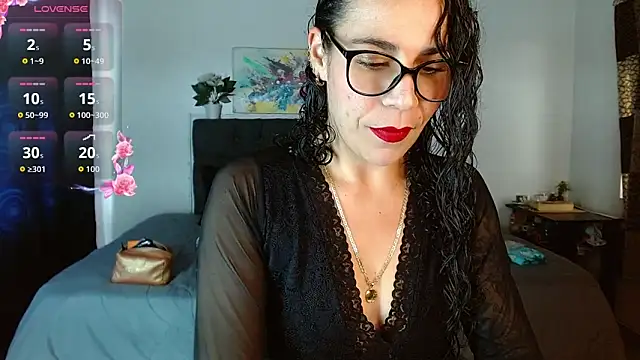 mia velvet1 online show from September 30, 2025, 3:07 pm