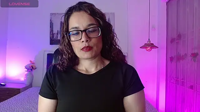 Snapshot of Rose_Thompson1 chatting on May 14, 2026, 1:19 pm Rose Thompson1 online show from May 14, 2026, 1:19 pm