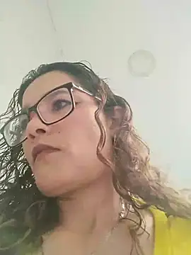 Snapshot of Rose_Thompson1 chatting on July 3, 2026, 1:28 pm Rose Thompson1 online show from July 3, 2026, 1:28 pm