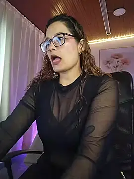 Snapshot of Rose_Thompson1 chatting on August 1, 2026, 1:31 pm Rose Thompson1 online show from August 1, 2026, 1:31 pm