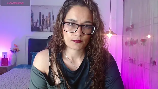 Snapshot of Rose_Thompson1 chatting on May 11, 2026, 4:04 pm Rose Thompson1 online show from May 11, 2026, 4:04 pm