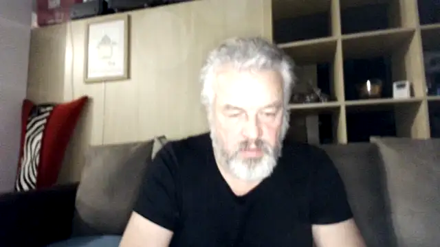 Berg Boy online show from December 16, 2025, 8:35 pm