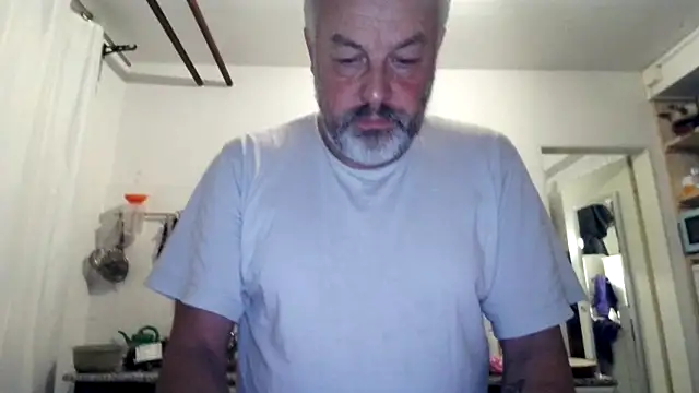 Snapshot of Berg_Boy chatting on November 5, 2025, 4:59 am Berg Boy online show from November 5, 2025, 4:59 am