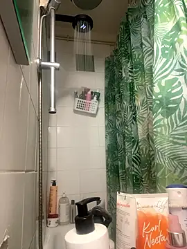 Snapshot of Hugo34bg chatting on October 12, 2025, 3:52 am Hugo34bg online show from October 12, 2025, 3:52 am