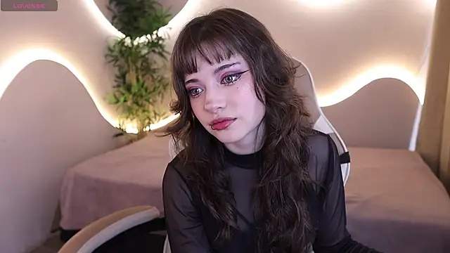 Snapshot of Miyuki_wolf chatting on November 11, 2025, 8:47 pm Miyuki wolf online show from November 11, 2025, 8:47 pm