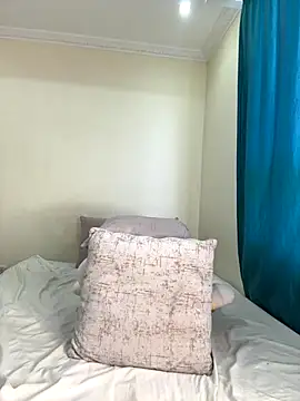 Snapshot of Ivelleee_ chatting on October 11, 2025, 10:11 pm Ivelleee online show from October 11, 2025, 10:11 pm