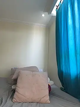 Snapshot of Ivelleee_ chatting on October 19, 2025, 2:42 pm Ivelleee online show from October 19, 2025, 2:42 pm