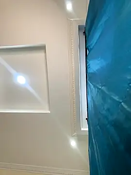 Snapshot of Ivelleee_ chatting on November 1, 2025, 10:14 pm Ivelleee online show from November 1, 2025, 10:14 pm