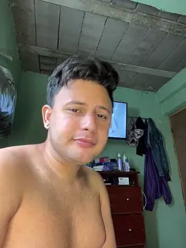 Snapshot of Mr_brian03 chatting on November 7, 2025, 4:55 pm Mr brian03 online show from November 7, 2025, 4:55 pm