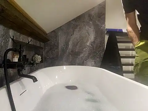 Snapshot of LKC94 chatting on September 8, 2025, 11:59 pm LKC94 online show from September 8, 2025, 11:59 pm