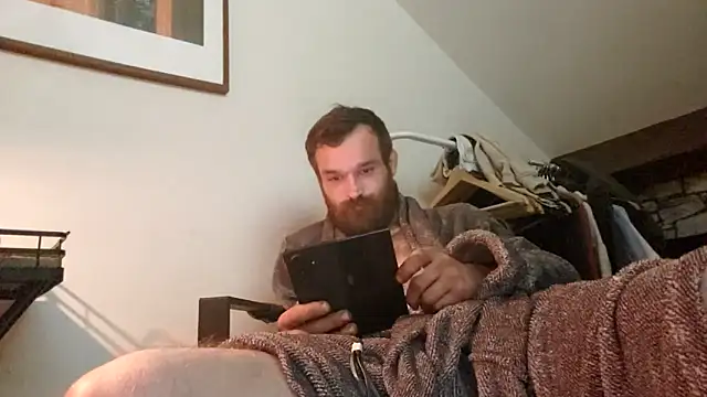 Snapshot of LKC94 chatting on November 10, 2025, 3:22 am LKC94 online show from November 10, 2025, 3:22 am