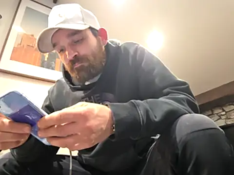 Snapshot of LKC94 chatting on November 4, 2025, 1:53 am LKC94 online show from November 4, 2025, 1:53 am