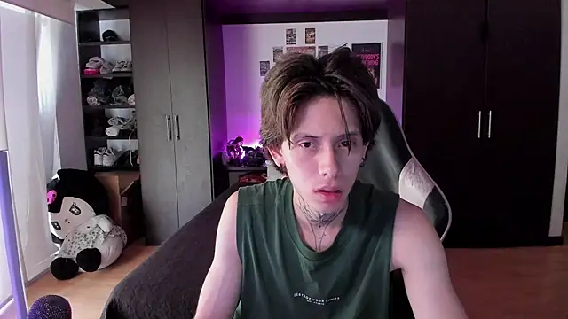 Snapshot of xIce_Boy chatting on February 15, 2026, 3:22 pm xIce Boy online show from February 15, 2026, 3:22 pm