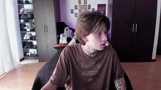 Snapshot of xIce_Boy chatting on February 10, 2026, 1:54 pm xIce Boy online show from February 10, 2026, 1:54 pm