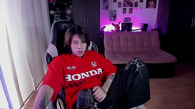 xIce Boy online show from May 4, 2026, 10:12 pm