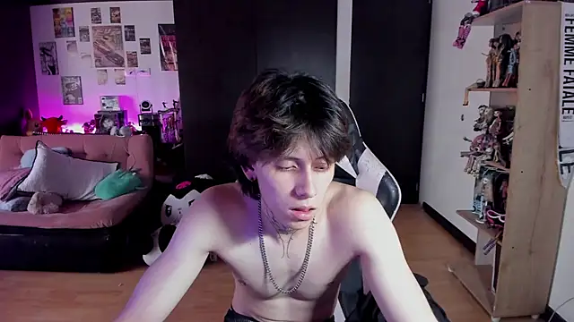 Snapshot of xIce_Boy chatting on June 19, 2026, 9:31 pm xIce Boy online show from June 19, 2026, 9:31 pm