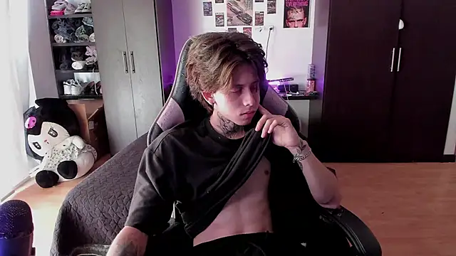 Snapshot of xIce_Boy chatting on February 16, 2026, 2:05 pm xIce Boy online show from February 16, 2026, 2:05 pm