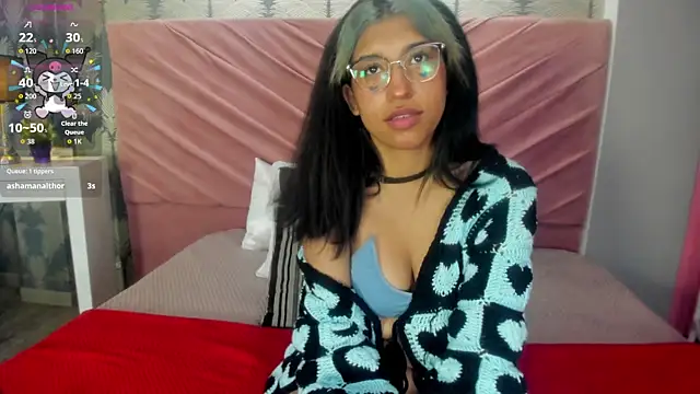 Snapshot of Karin_Ks chatting on December 4, 2025, 3:05 am Karin Ks online show from December 4, 2025, 3:05 am