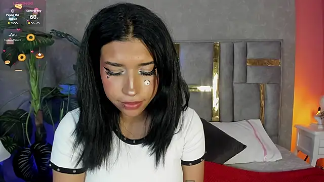 Snapshot of Karin_Ks chatting on June 18, 2026, 3:05 am Karin Ks online show from June 18, 2026, 3:05 am