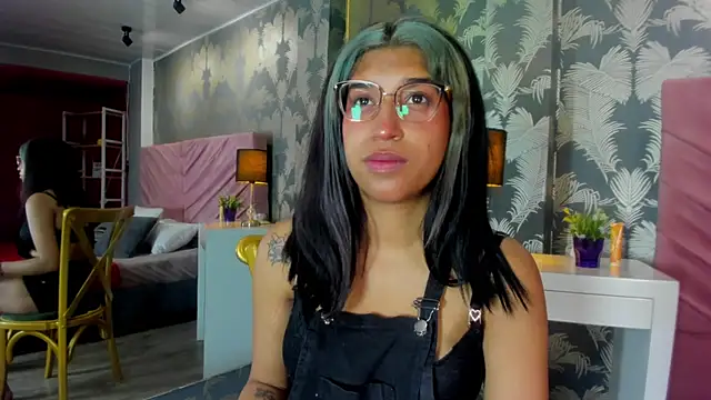 Snapshot of Karin_Ks chatting on November 27, 2025, 7:58 pm Karin Ks online show from November 27, 2025, 7:58 pm