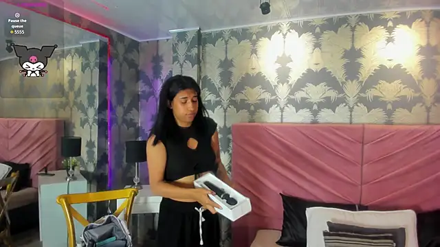 Snapshot of Karin_Ks chatting on October 18, 2025, 7:27 pm Karin Ks online show from October 18, 2025, 7:27 pm