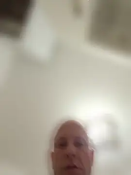 Snapshot of svenpfeifer chatting on April 15, 2026, 9:26 pm svenpfeifer online show from April 15, 2026, 9:26 pm