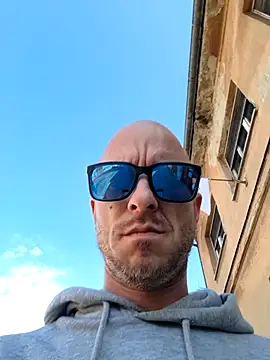 Snapshot of svenpfeifer chatting on October 18, 2025, 1:13 pm svenpfeifer online show from October 18, 2025, 1:13 pm