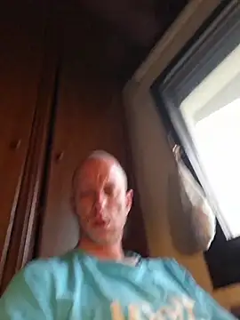 Snapshot of svenpfeifer chatting on July 6, 2026, 4:30 am svenpfeifer online show from July 6, 2026, 4:30 am
