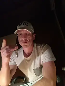 Snapshot of svenpfeifer chatting on July 5, 2026, 1:43 am svenpfeifer online show from July 5, 2026, 1:43 am