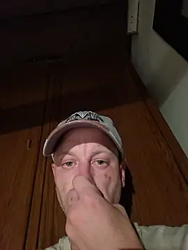 Snapshot of svenpfeifer chatting on July 7, 2026, 10:46 pm svenpfeifer online show from July 7, 2026, 10:46 pm