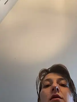 Snapshot of 2brokegirlz chatting on March 15, 2025, 9:38 pm 2brokegirlz online show from March 15, 2025, 9:38 pm