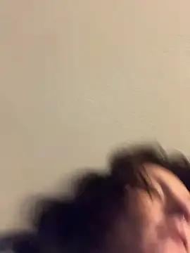 Snapshot of 2brokegirlz chatting on March 20, 2025, 8:40 pm 2brokegirlz online show from March 20, 2025, 8:40 pm