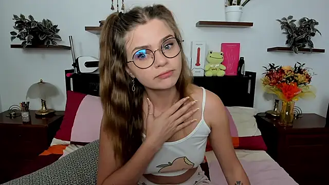 HaleyReedme online show from June 7, 2026, 7:02 am