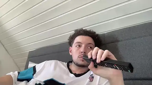 Sabo01 online show from March 18, 2025, 12:39 pm