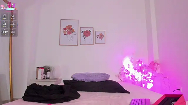 Snapshot of alana_111 chatting on November 18, 2025, 3:54 am alana 111 online show from November 18, 2025, 3:54 am