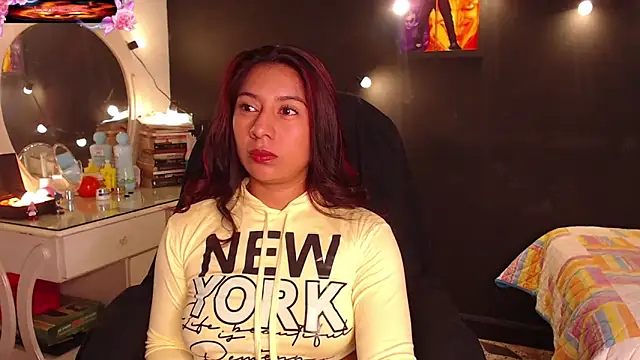 yes0225 online show from October 11, 2025, 1:23 pm