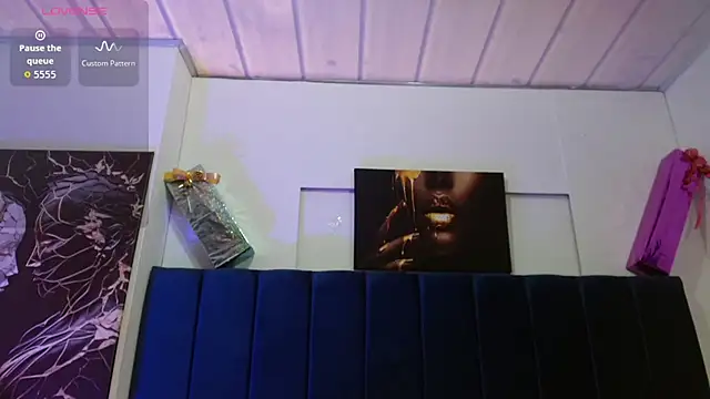 Snapshot of Allison_star1 chatting on November 21, 2025, 1:21 pm Allison star1 online show from November 21, 2025, 1:21 pm