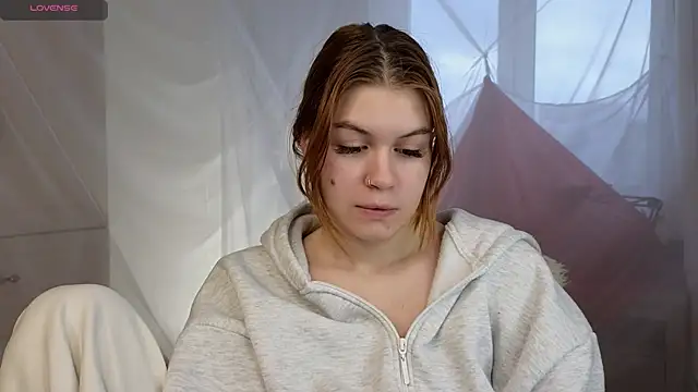 LucilleGlover online show from September 26, 2025, 3:13 am